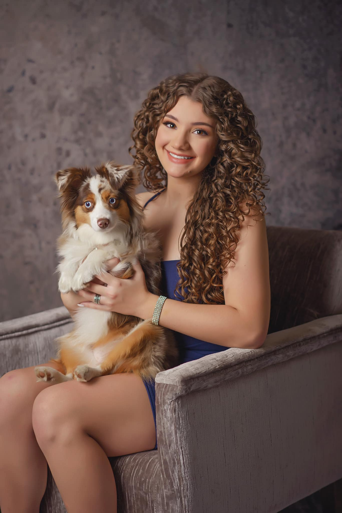 Schwarzer abstrakter Grunge-Wandtextur-Foto-Hintergrund für Studio D185