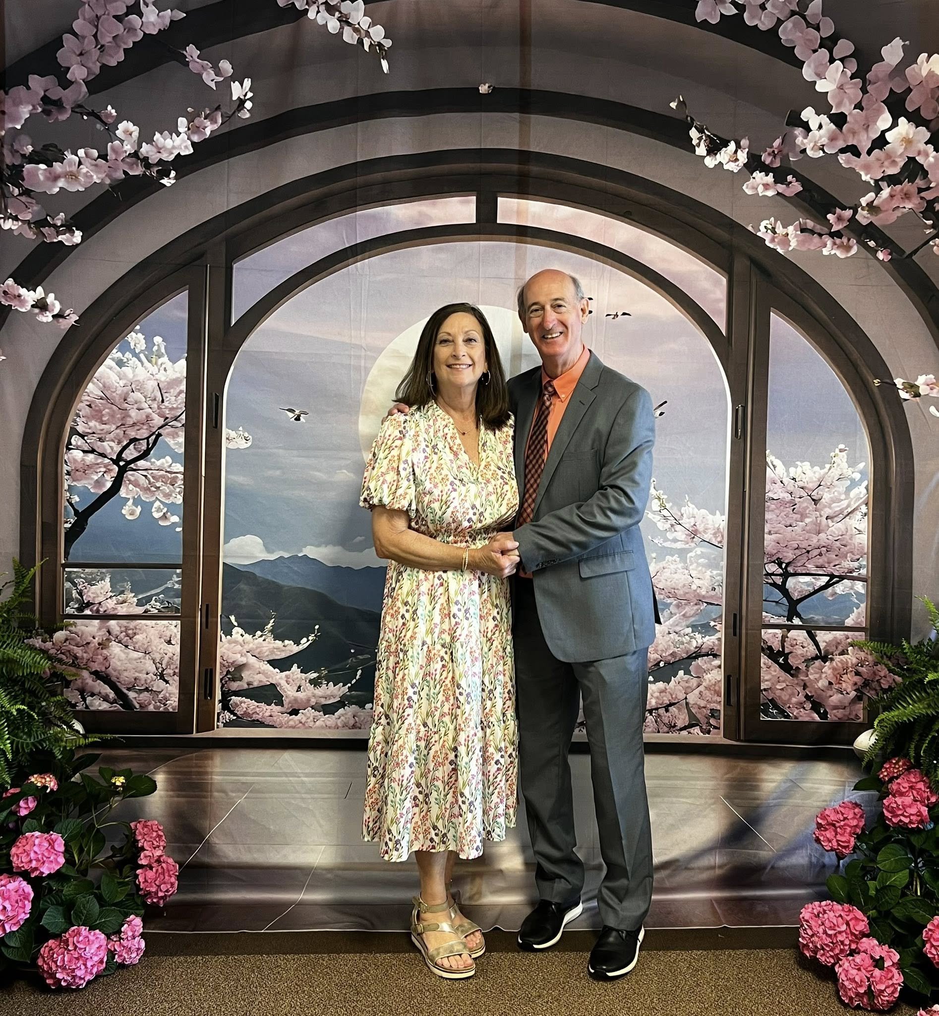 Ostern Hintergrund Kreuz Blüte Gerahmte Fenster Hintergrund BRP11-322