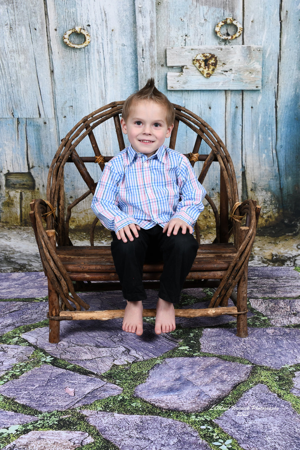 Hellblaue Runde Kleine Holztür Gelber Türrahmen Fotohintergrund KAT-143