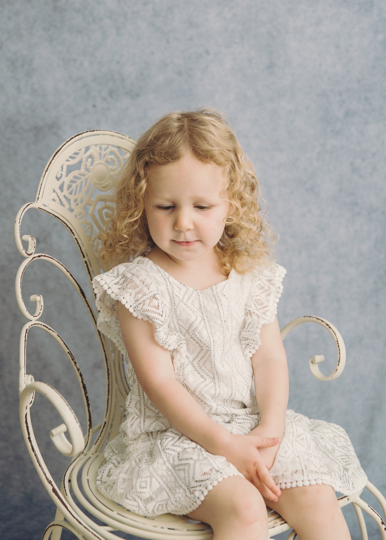 Grauer abstrakter Texturhintergrund für Porträtfotografie DHP-609