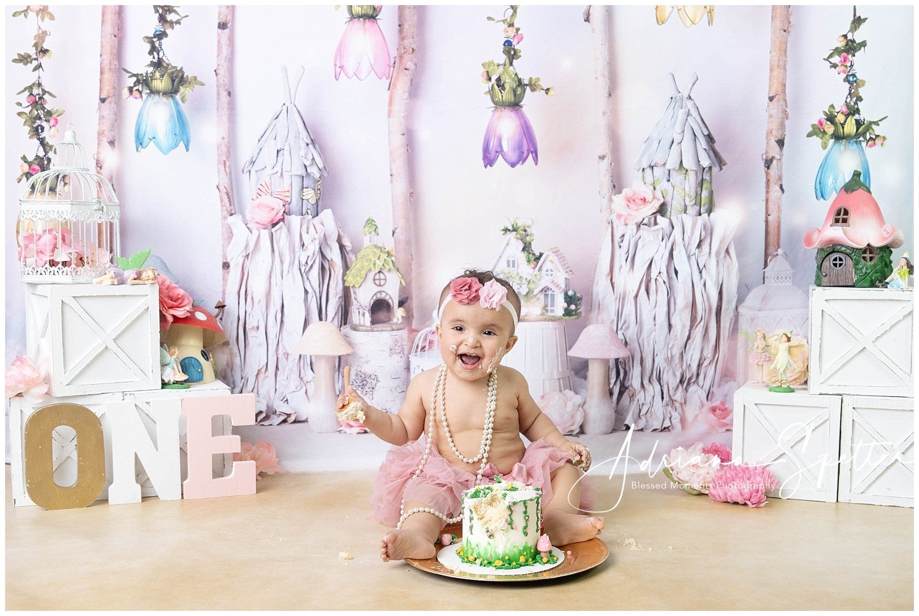 Kinder-Fotohintergrund Märchenhaftes Häuschen Blumen Neugeborenen-Hintergrund MRR10-25