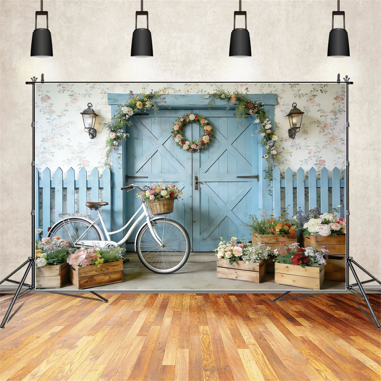 Fahrrad-Hintergrund Blaue Scheunentür Fahrrad Blüten Frühlingshintergründe CSH61-152