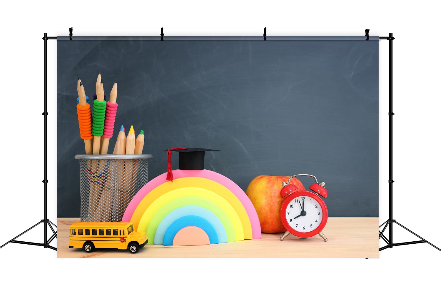 Back To School Holzschreibtisch Bleistifte Hintergrund DBD7-11