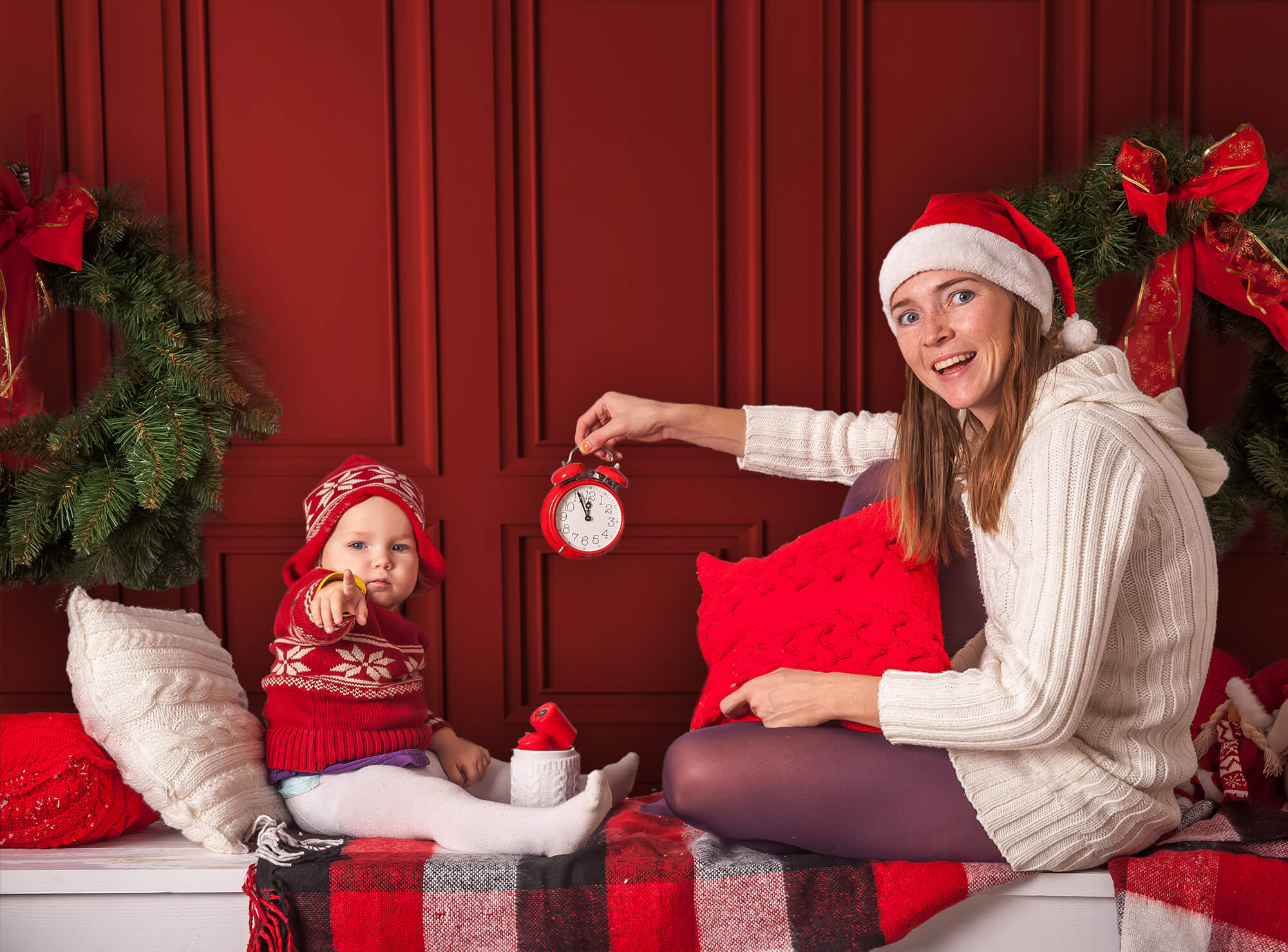 Klassischer Roter Retro Wandhintergrund im Innenbereich M6-115