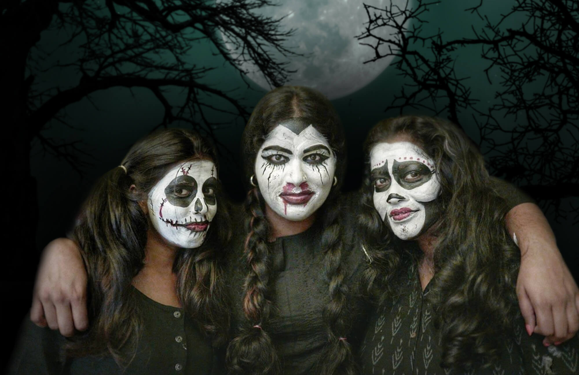 Leuchtender Mond gruselige Zweige Halloween-Hintergrund M6-135