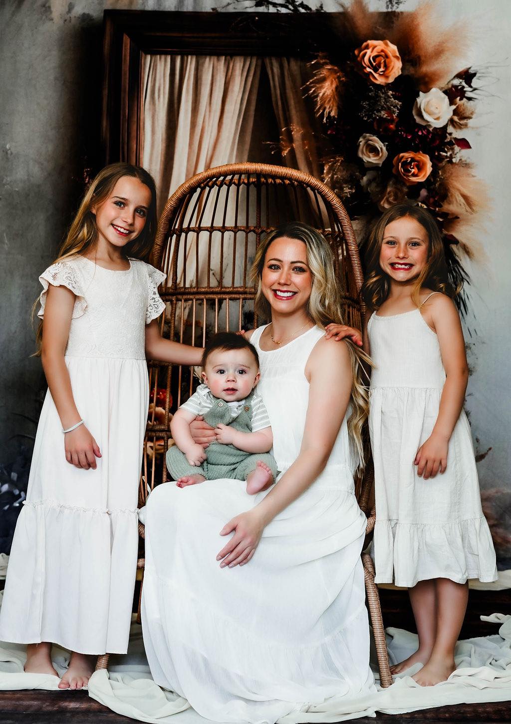 Üppige böhmische Flora im Holzrahmen Hintergrund RR8-520