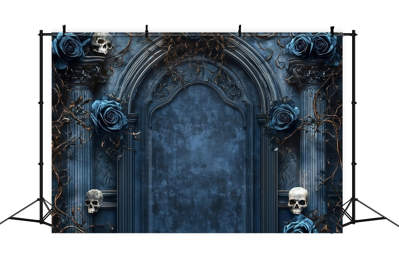 Garagentor-Halloween-Fotohintergrund Gotischer Bogen mit blauen Rosen und Totenköpfen Gespenstische Halloween-Kulisse TWW58-46