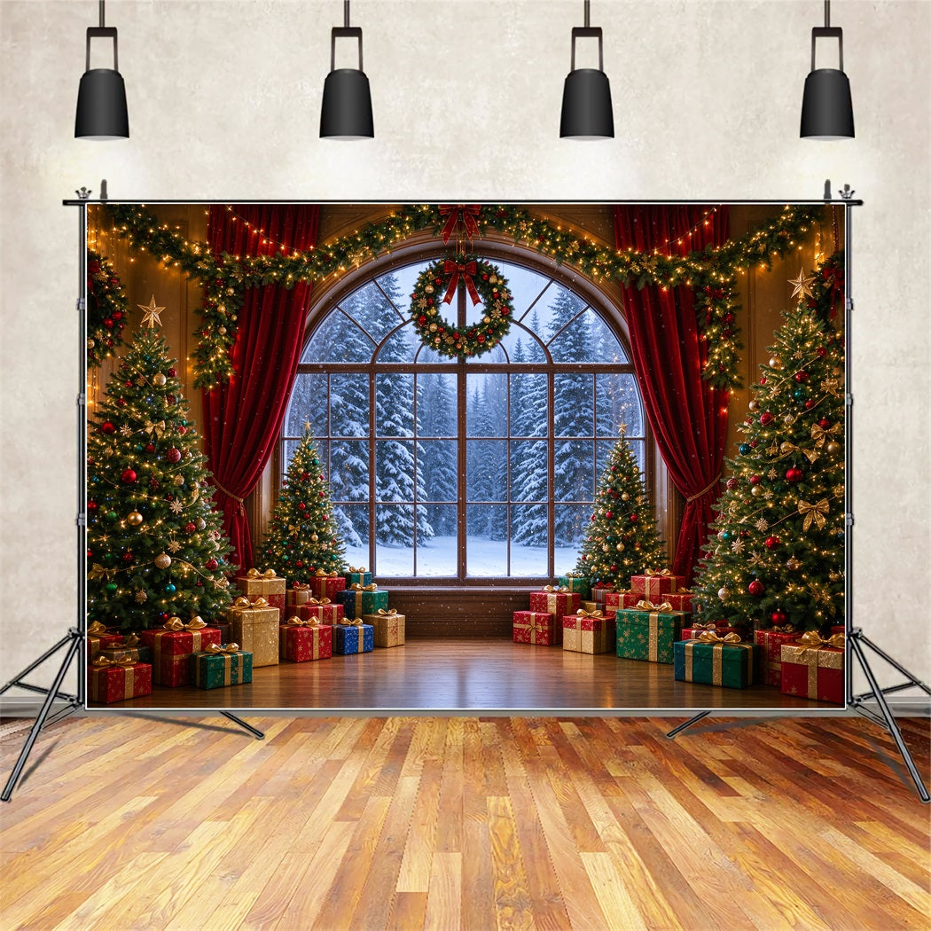 Weihnachtlicher Hintergrund Bogenfenster Mit Blick Auf Verschneiten Wald ZTT610-5