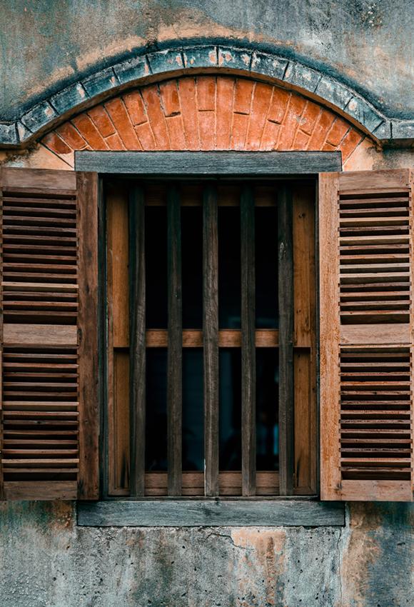 Wooden Window Stone House Photo Booth Backdrop J03153