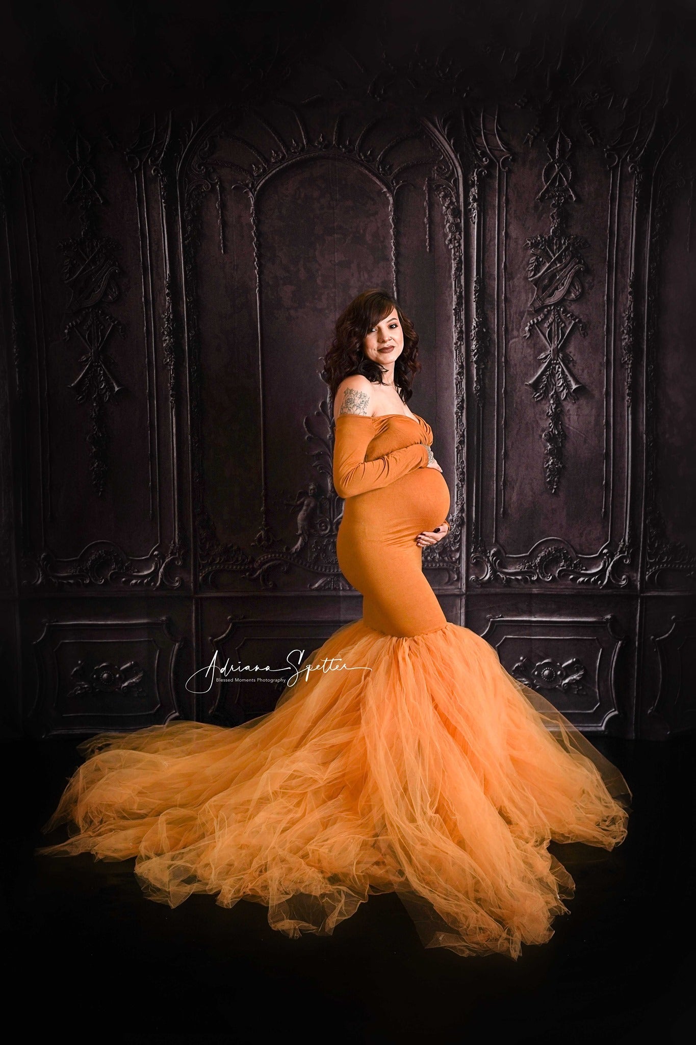 Vintage-Hintergrund Schwarz verzierte Vintage-Wand Retro-Wand-Hintergrund MRR10-38