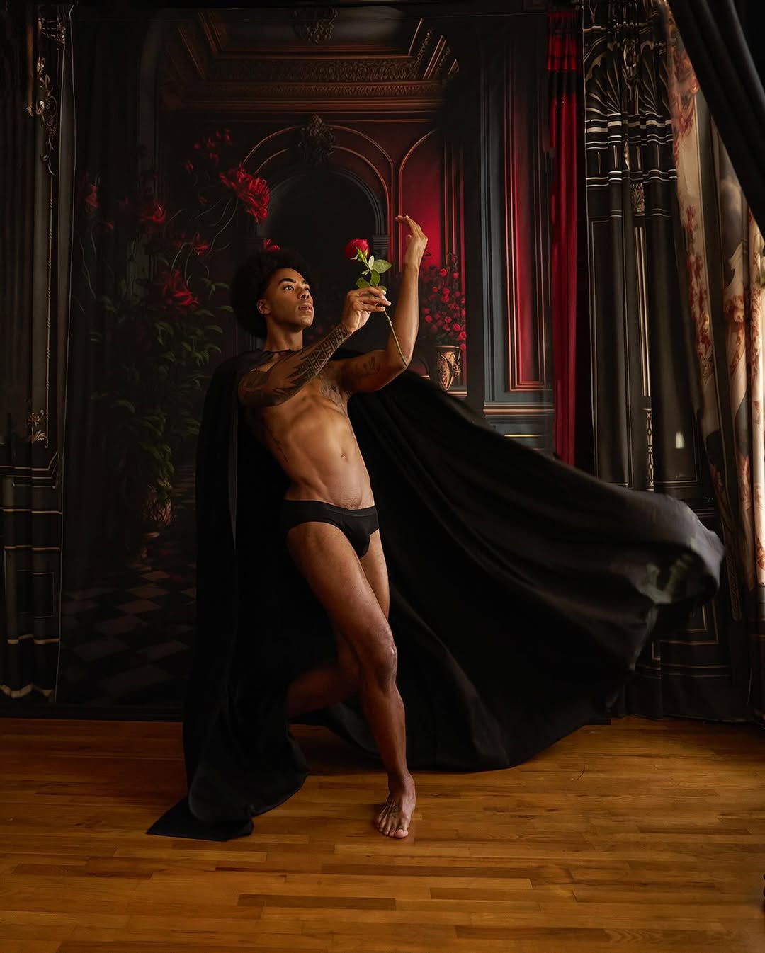 Rauminnenraum Blumenbogen Tür Hintergrund M5-10