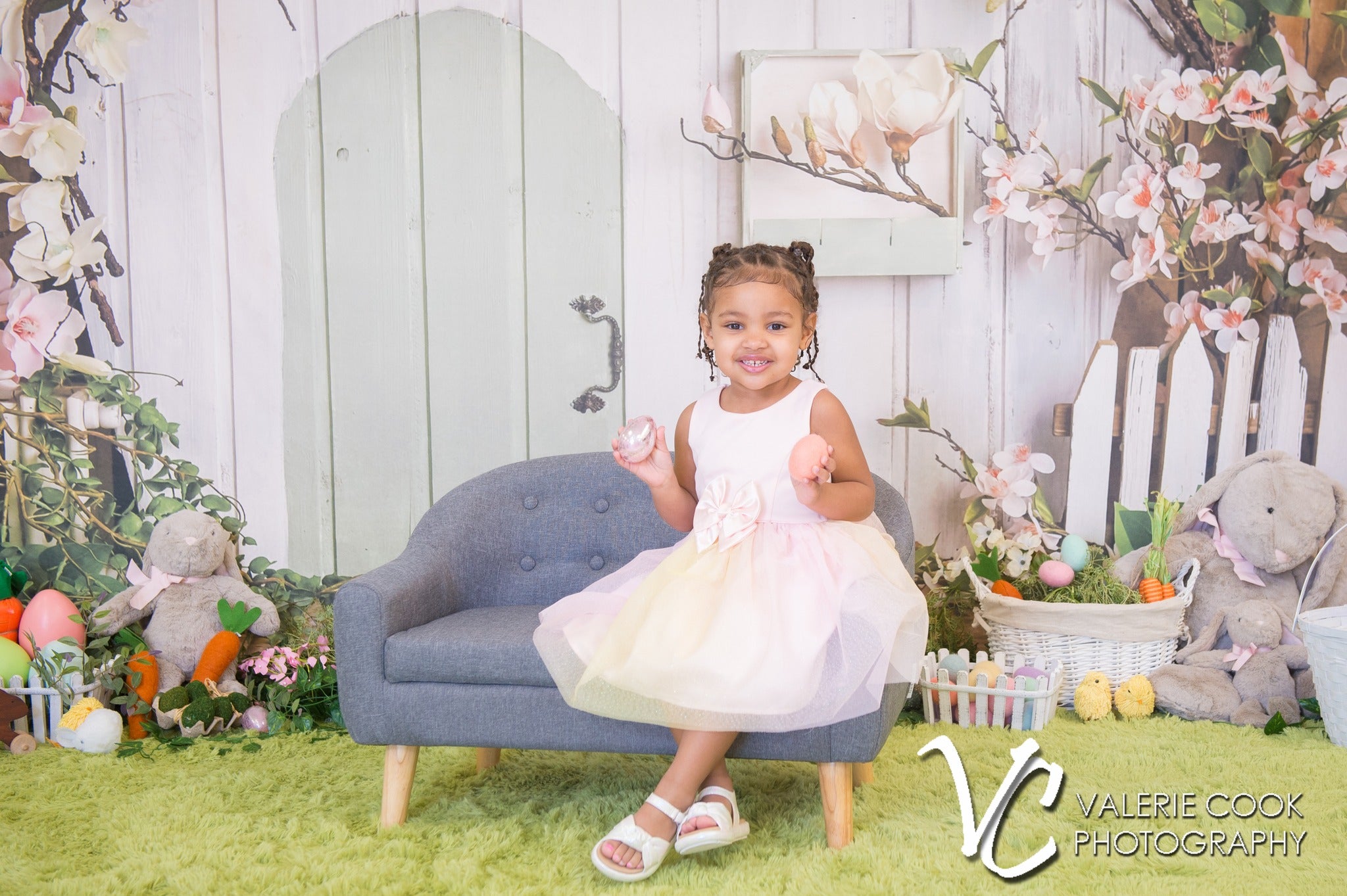 Rosa Blumen Rustikales Haus Frühlings Hintergrund D1055