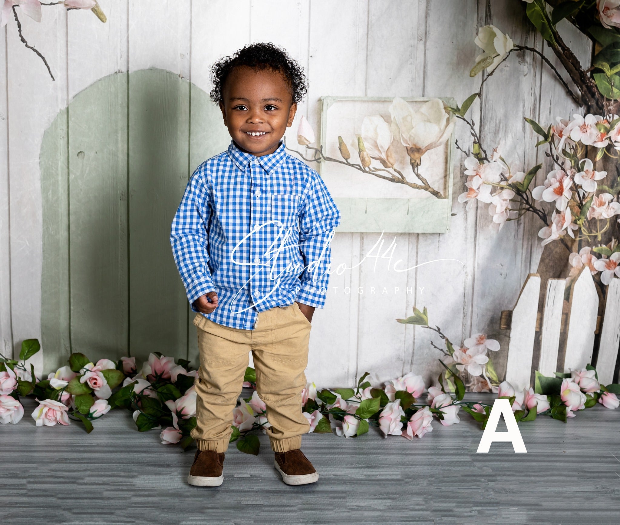 Rosa Blumen Rustikales Haus Frühlings Hintergrund D1055