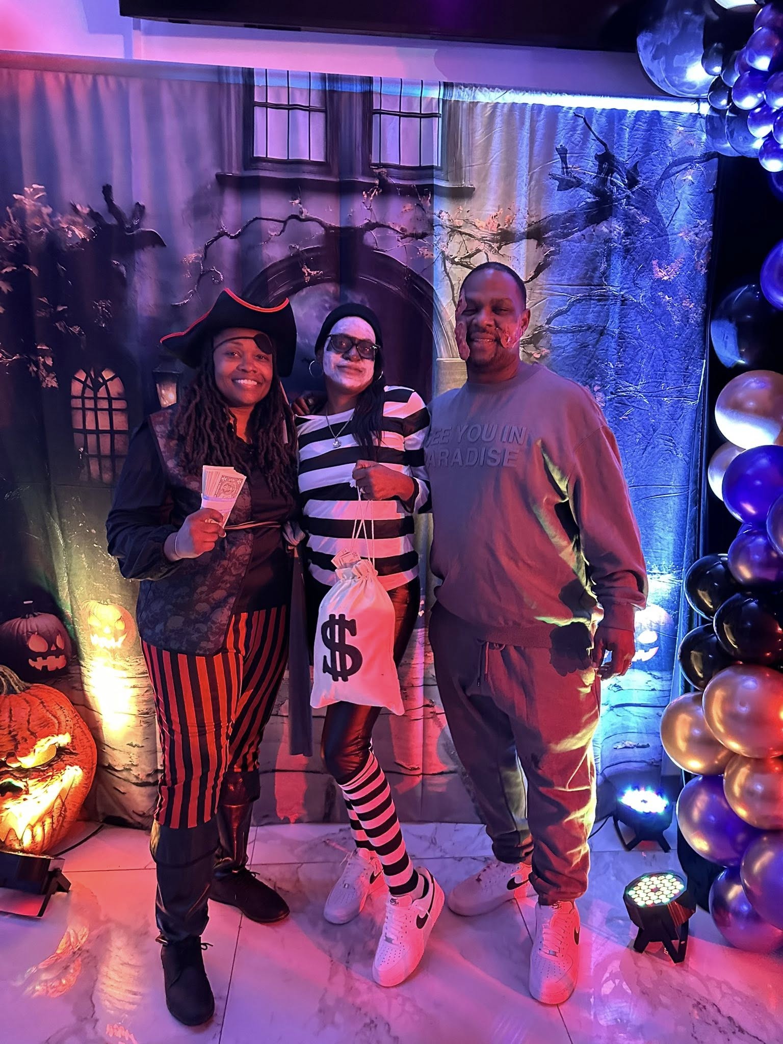 Gespenstische Halloween Nacht Friedhofstor Hintergrund RR8-373