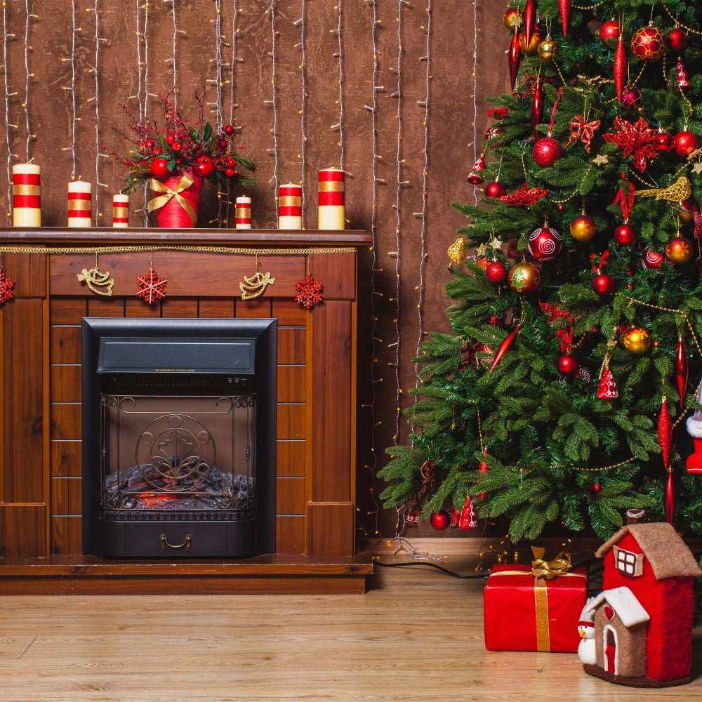 Traditioneller Weihnachtsbaum am Kamin Hintergrund BRP8-309