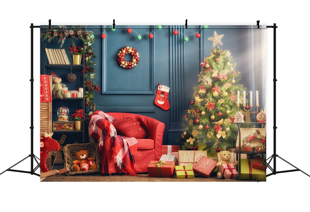 Festliches rotes Sofa und Weihnachtsbaum Hintergrund BRP8-313