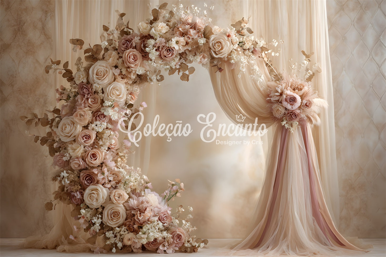 Hintergrund für den Muttertag Eleganter cremefarbener Rosenblumenbogen Hintergründe für Muttertags-Fotokabinen Von Magali