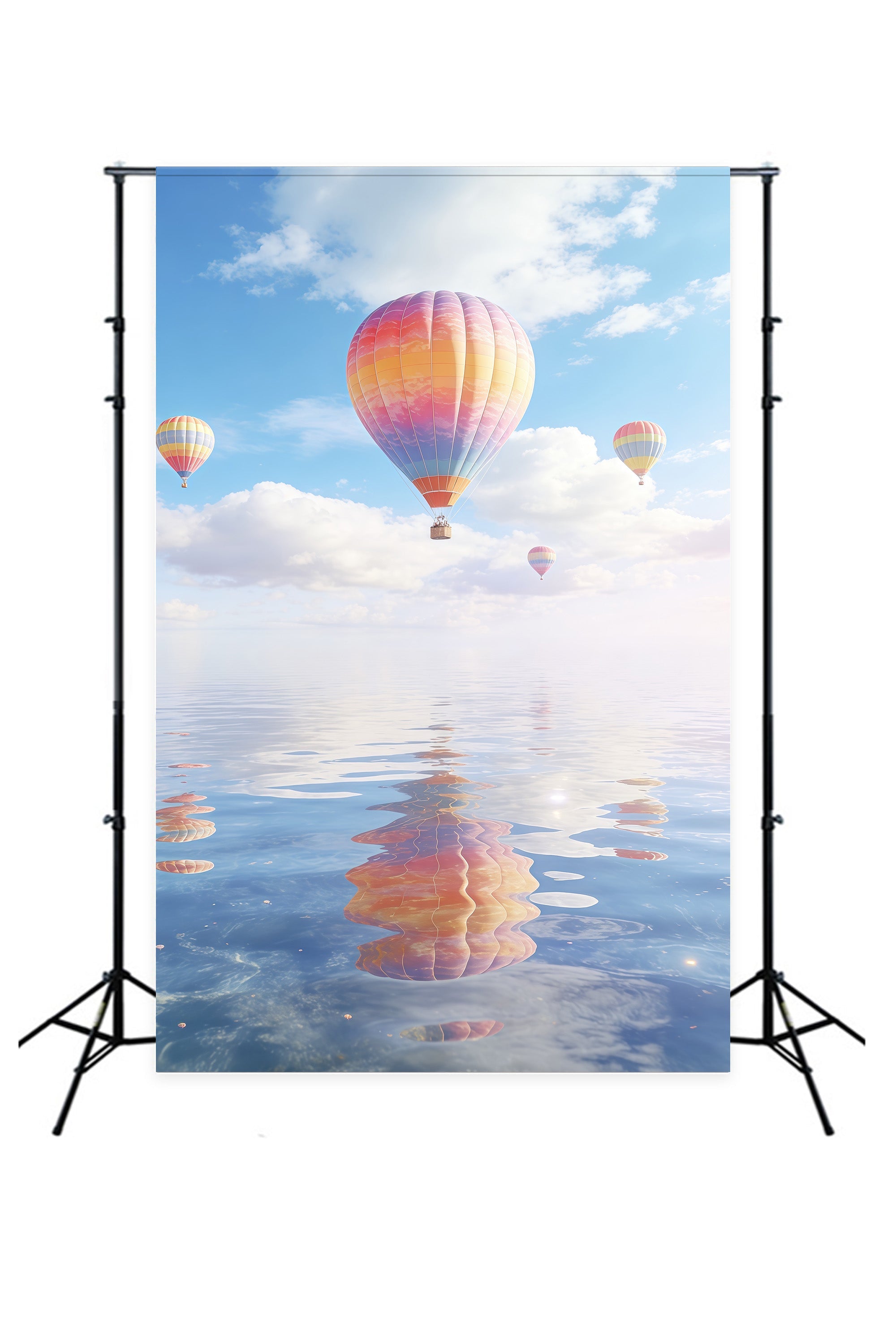 Wolkenhintergrund Pastellballons Wasserreflexion Himmelblauer Hintergrund CSH62-112