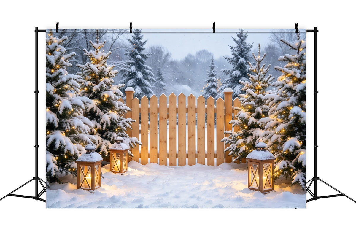 Weihnachtlicher Außenhintergrund Verschneiter Kiefern Laternenzaun GQ69-110