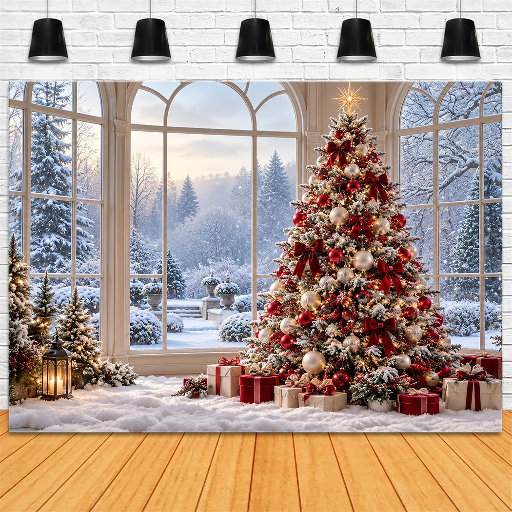 Weihnachtswald-Hintergrund Verschneites Fenster Geschmückter Baum HQ610-183
