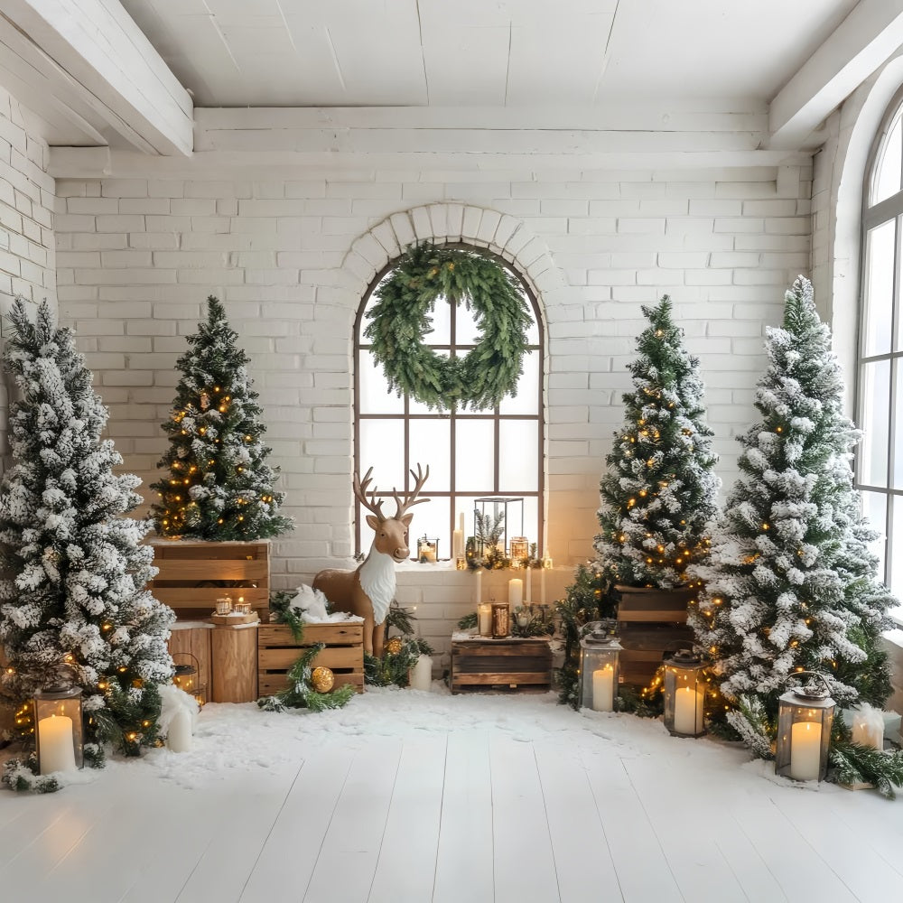 Weihnachtsbaumhintergrund Rustikale Rentiere Verschneite Kiefern Laternen Weihnachtshintergrund LXX59-170