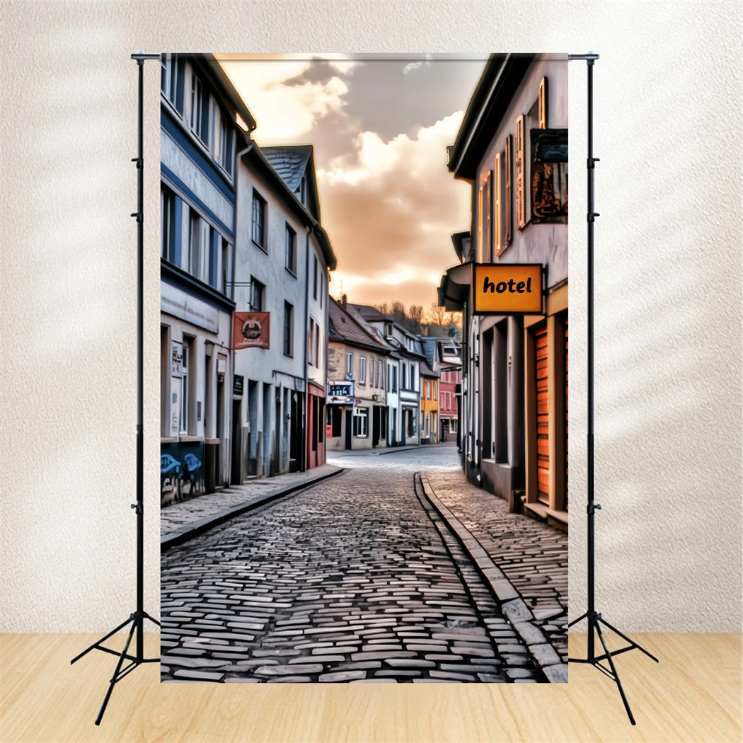 Europa-Fotohintergrund Kopfsteinpflasterstraße Sonnenuntergang Glanz Europäischer Fotohintergrund LXX59-56