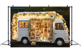 Mit Blumen beleuchtete, mit Büchern gefüllte Bus-Hintergrundkulisse M1-10