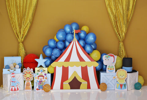 Rote Zirkusvorhänge Luftballons Cake Smash Hintergrund M5-145