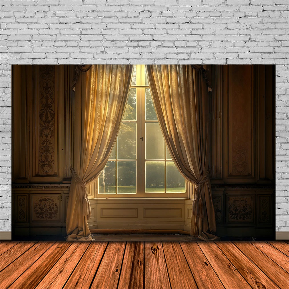 Vintage-Fotohintergrund Goldene Vorhänge Umrahmen sonnenbeschienene Fenster Antiker Fotohintergrund MRR9-103