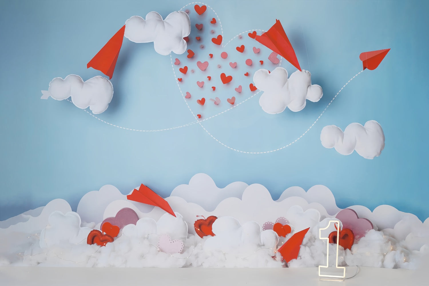 Valentinstag-Fotohintergrund Papierflieger Wolken Herzspur Valentinstag-Fotohintergrund MRR9-104