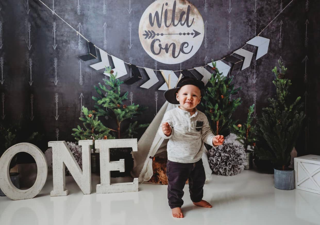 Fotohintergrund für den 1. Geburtstag Wild One Tipi Abenteuer-Setup Cake Smash Fotohintergrund MRR9-5