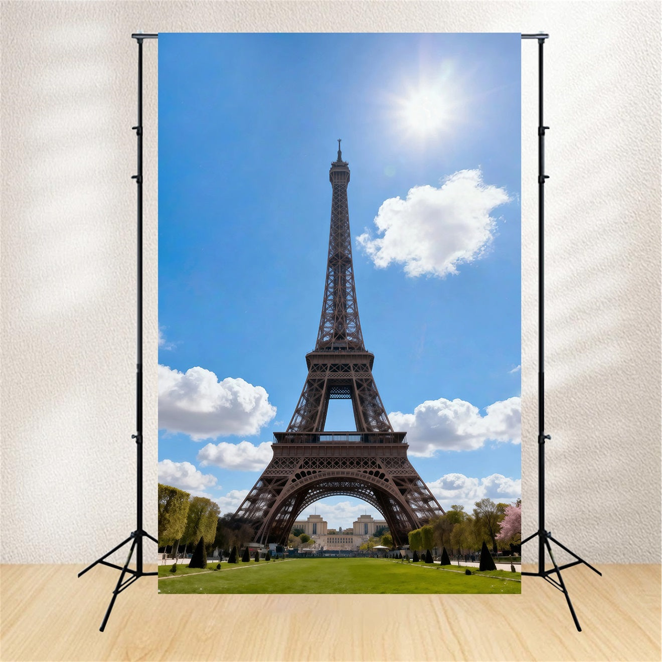 Großer Eiffelturm-Hintergrund Blauer Himmel Sonnendurchflutetes Wahrzeichen Paris-Fotohintergrund RR61-40