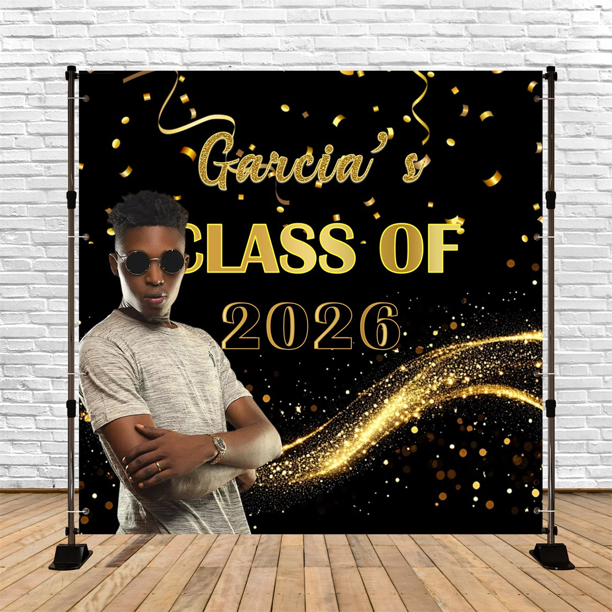 Schwarz-goldener Hintergrund für Abschlussfeier – Goldkonfetti – Feierlicher Moment – Hintergrunddesign für Abschlussfeier RR63-45