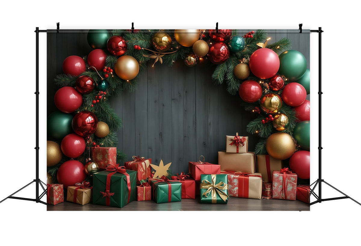 Weihnachtswand-Hintergrund Festlicher Geschenkbogen Aus Christbaumkugeln Weihnachtshintergrund Aus Musselin RR68-94