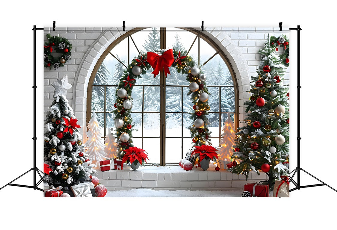 Weihnachten Gewölbte Fenster Verschneite Waldansicht Hintergrund RR7-693