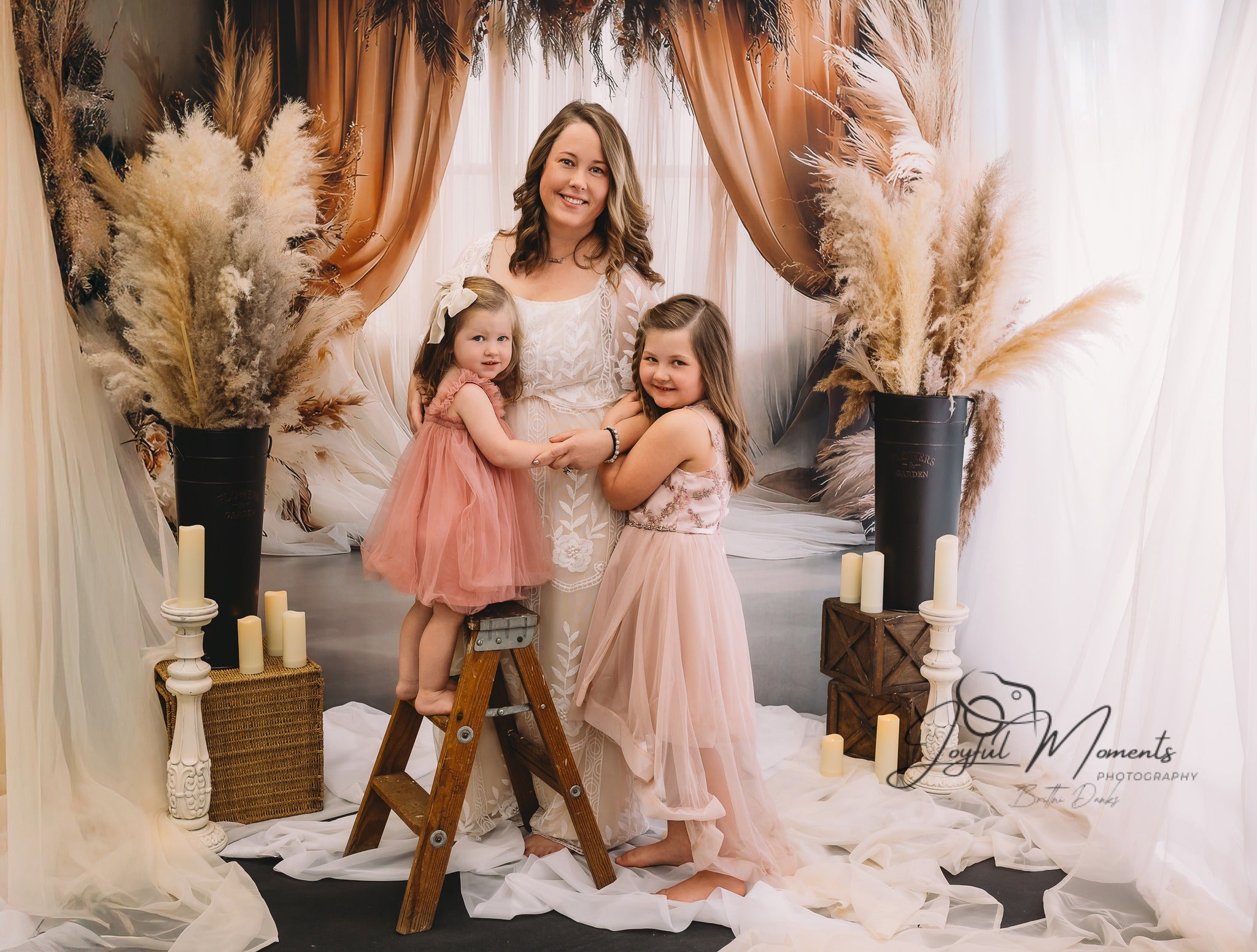 Verträumter Pampas Hintergrund in staubigen Rosen RR8-499