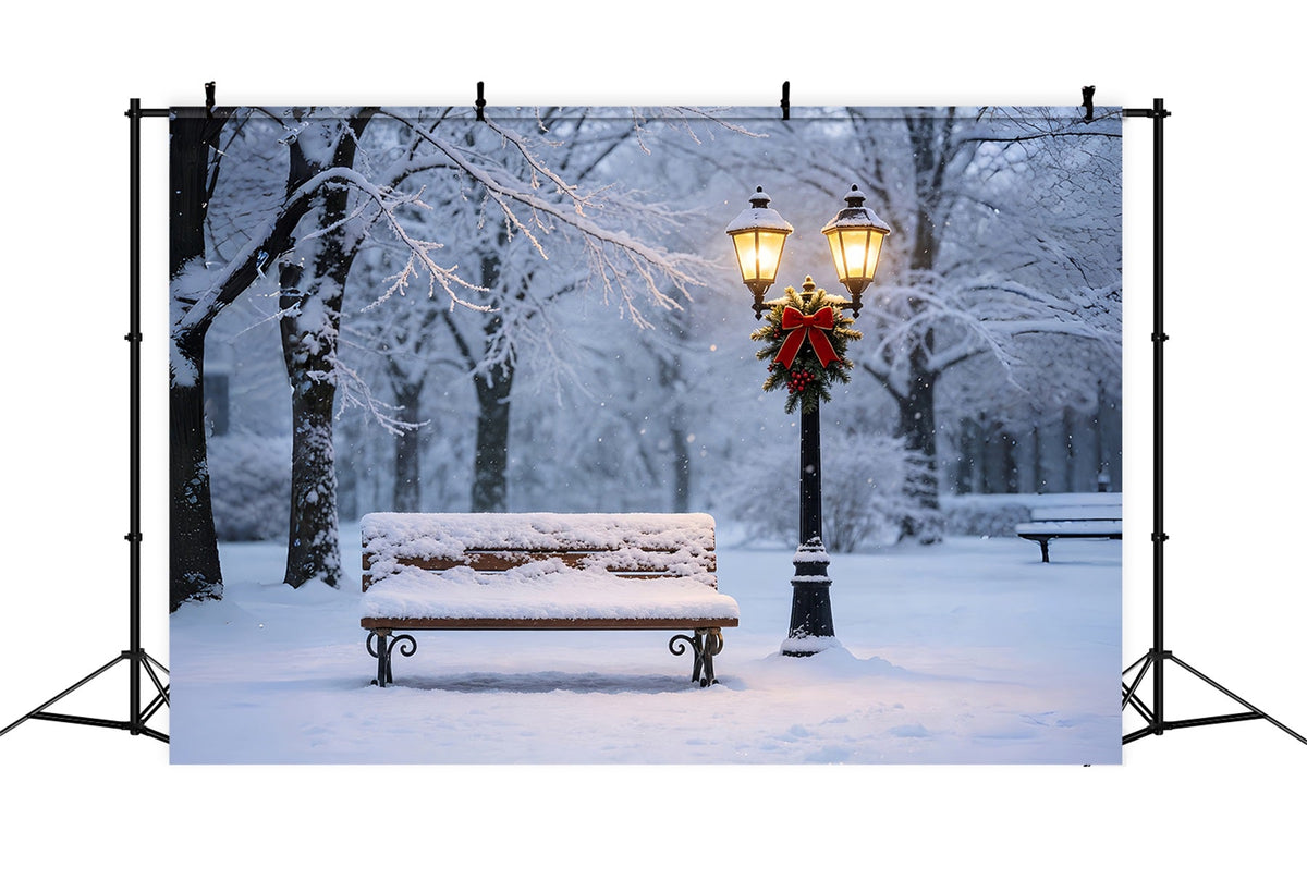 Weihnachtsschnee-Hintergrund Laternenleuchten Auf Einer Verschneiten Bank Weihnachtliche Musselin-Hintergründe ZTT69-11