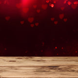 Valentinstag rotes Liebes-Herz-hölzerner Hintergrund D1038