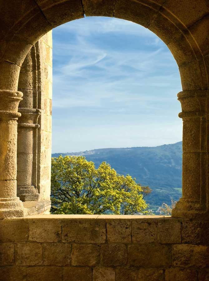 Semicircular Windows Stone Walls Yellow Trees Photo Backdrop KAT-139